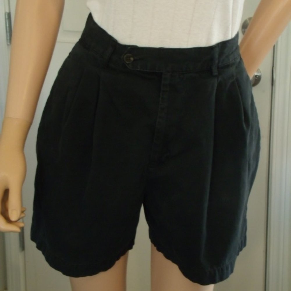 Sz. 6 Banana Republic Distressed Black Shorts